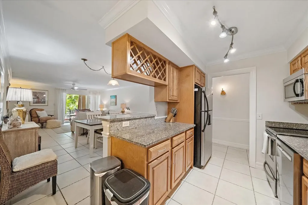 3360 S Osprey Avenue Sarasota FL 34239