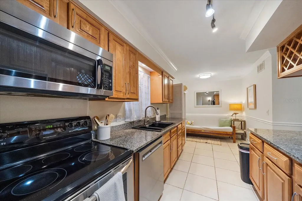 3360 S Osprey Avenue Sarasota FL 34239