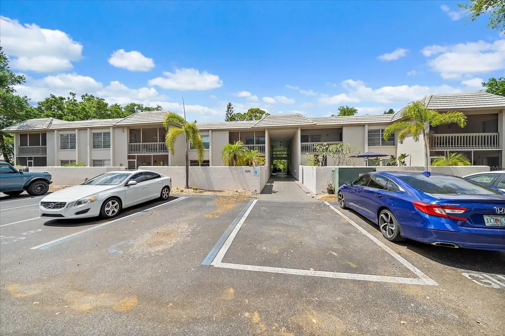 3360 S Osprey Avenue Sarasota FL 34239