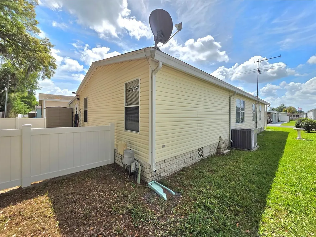 36743 Tara Avenue Zephyrhills FL 33542