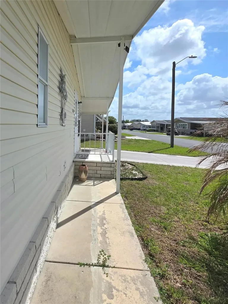 36743 Tara Avenue Zephyrhills FL 33542