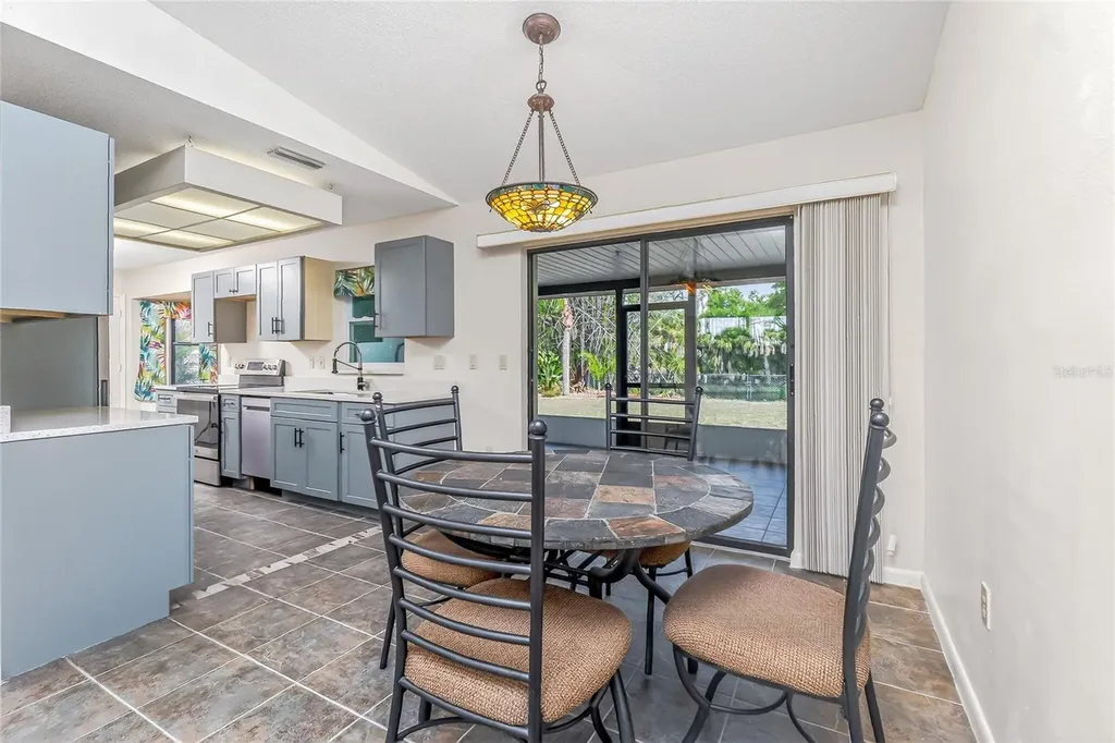 9406 Prospect Avenue Englewood FL 34224