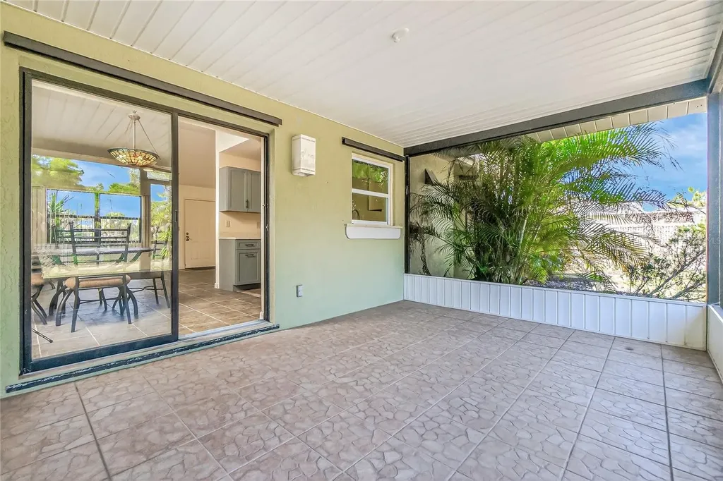 9406 Prospect Avenue Englewood FL 34224