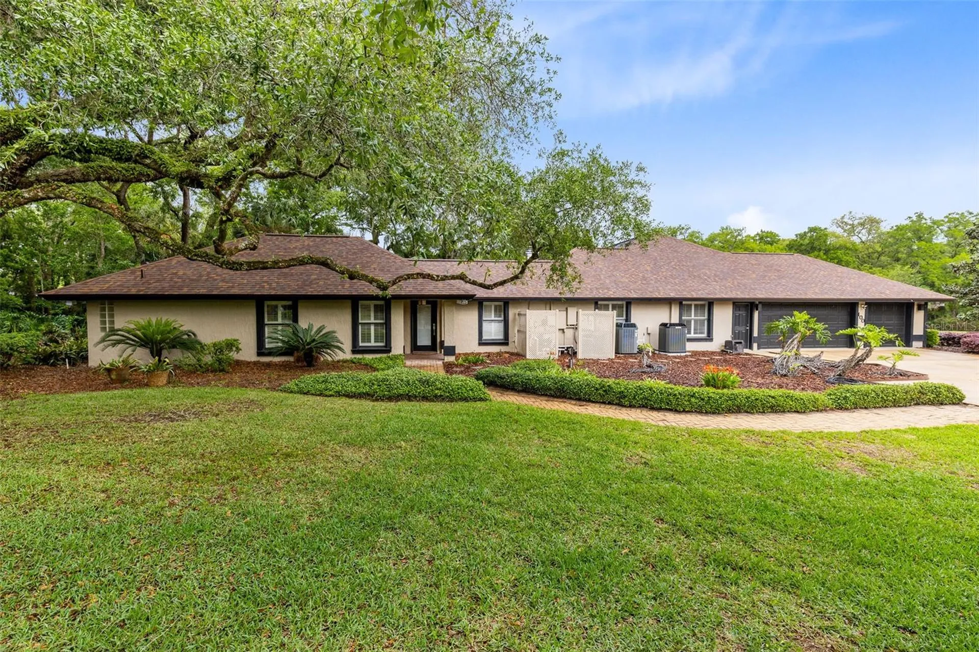 100 Milinda Lane Oviedo FL 32765