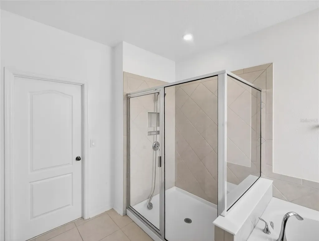 2556 Leyland Cypress Lane Sanford FL 32773