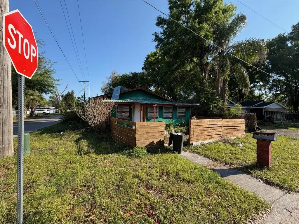702 E Ohio Street Plant City FL 33563