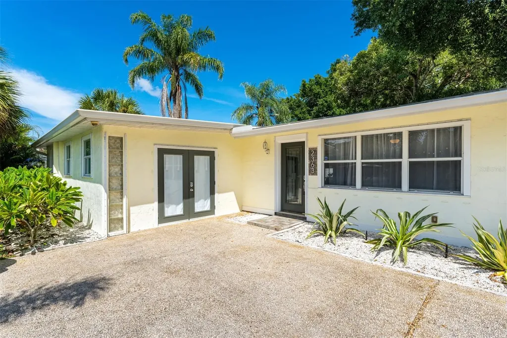 2363 Milford Circle Sarasota FL 34239