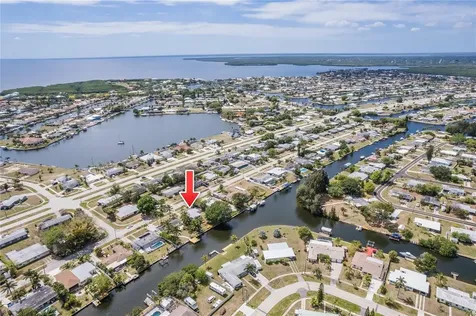 815 Conreid Drive NE Port Charlotte FL 33952