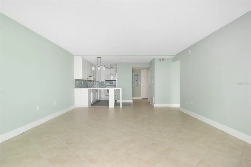 450 Treasure Island Causeway Treasure Island FL 33706