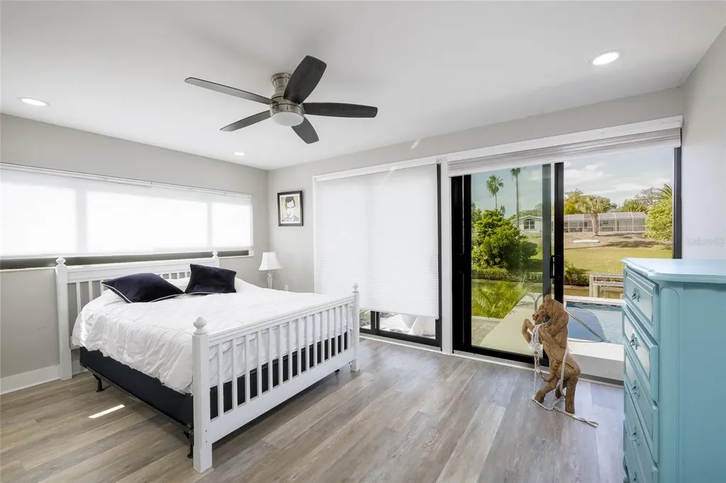 3636 Mineola Drive Sarasota FL 34239