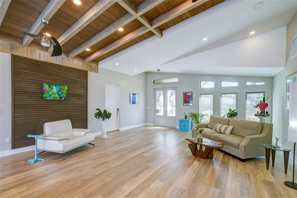 3636 Mineola Drive Sarasota FL 34239