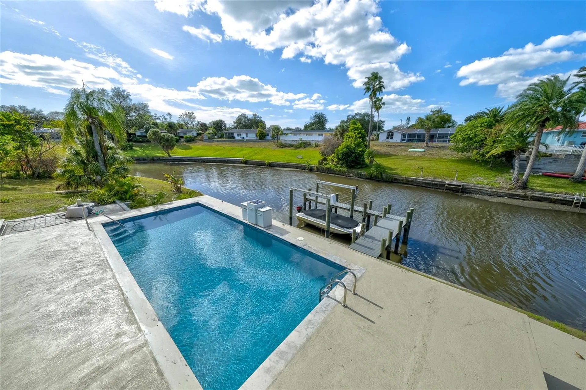3636 Mineola Drive Sarasota FL 34239