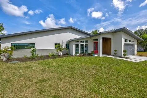 3636 Mineola Drive Sarasota FL 34239