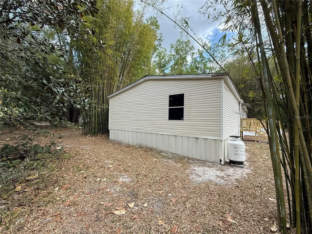 5613 NW 202nd Place Alachua FL 32615