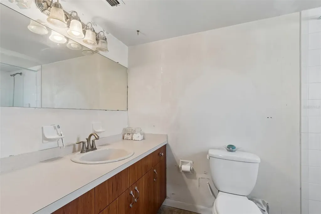 3873 50th Avenue S St Petersburg FL 33711