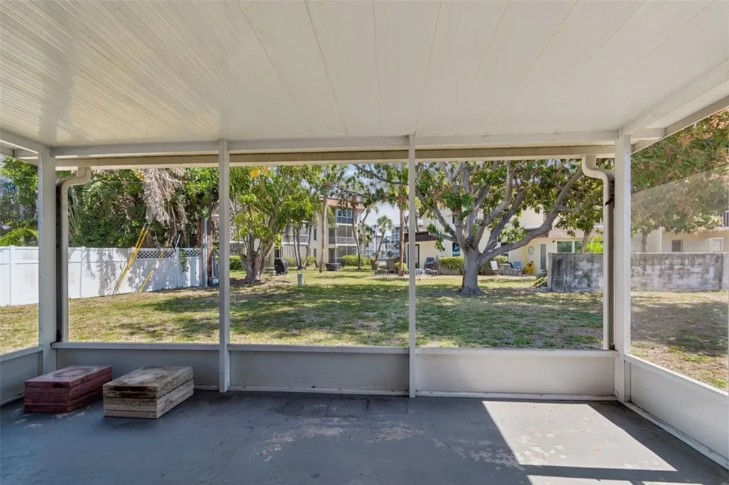 3873 50th Avenue S St Petersburg FL 33711