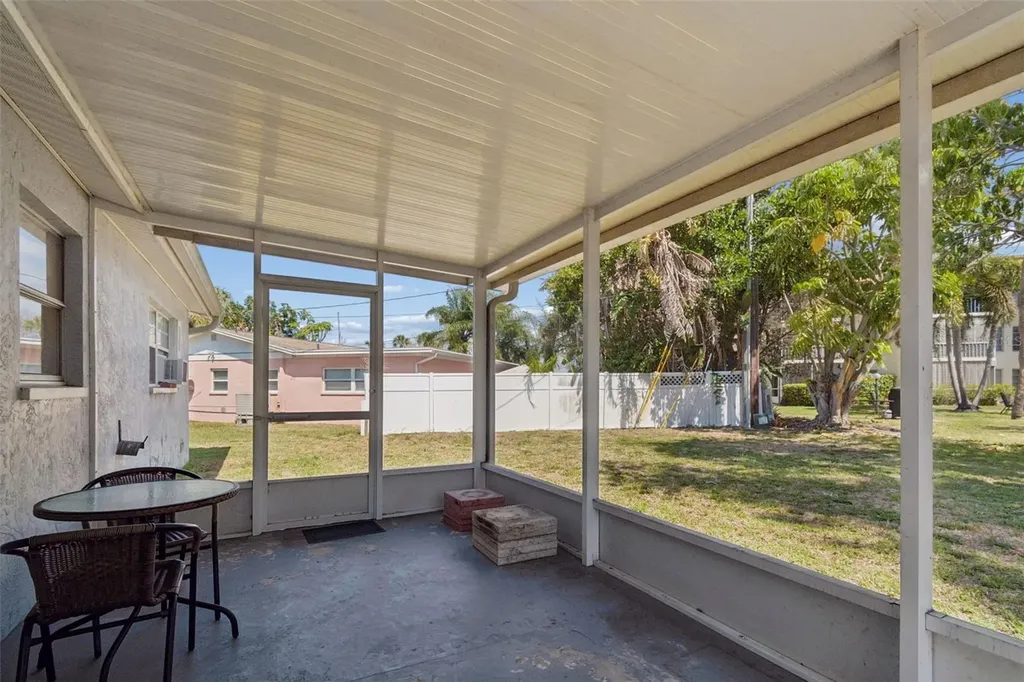 3873 50th Avenue S St Petersburg FL 33711