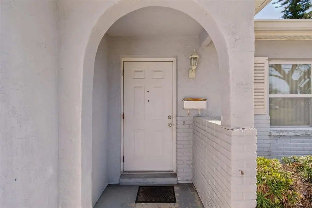 3873 50th Avenue S St Petersburg FL 33711