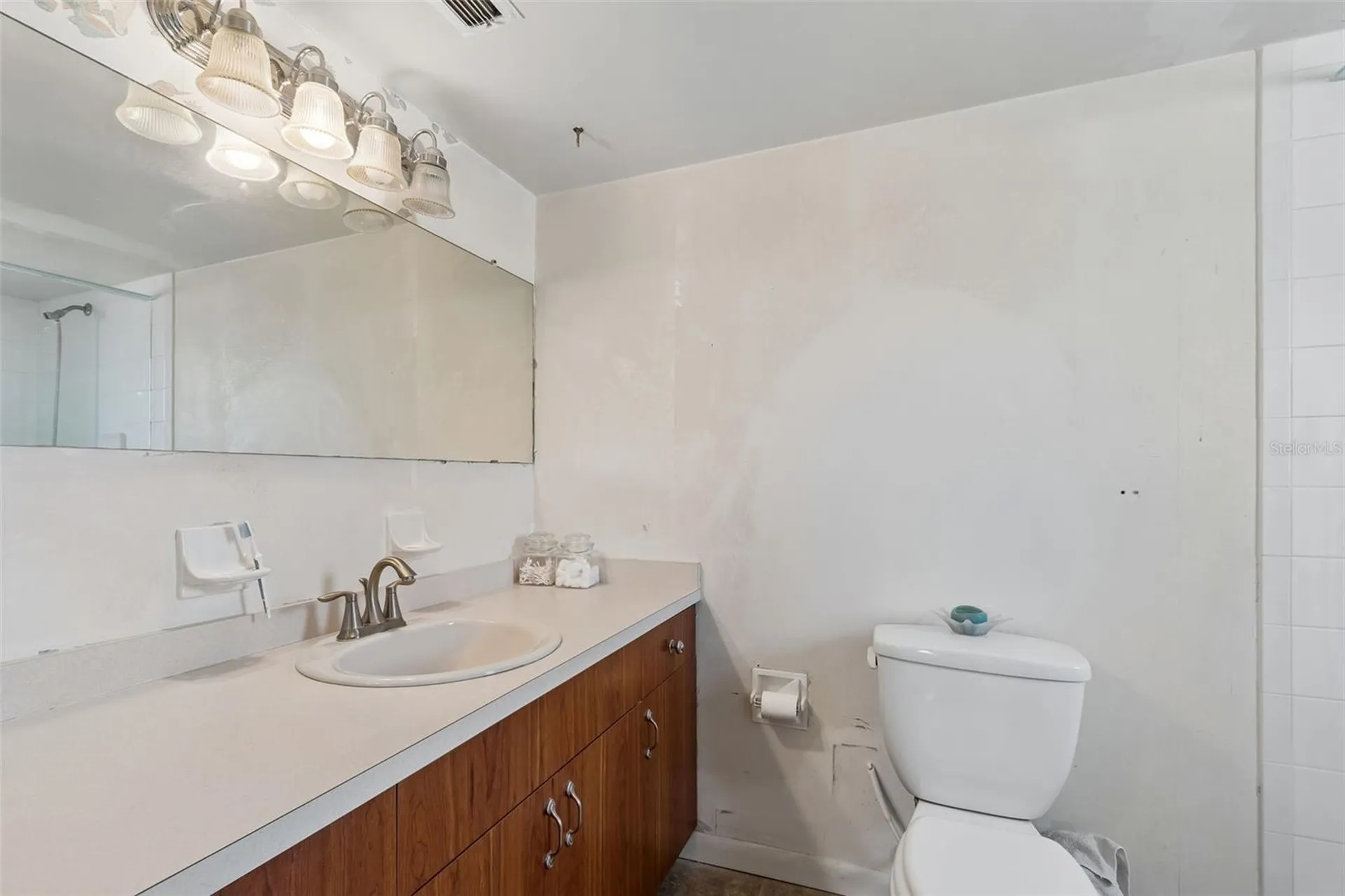 3873 50th Avenue S St Petersburg FL 33711