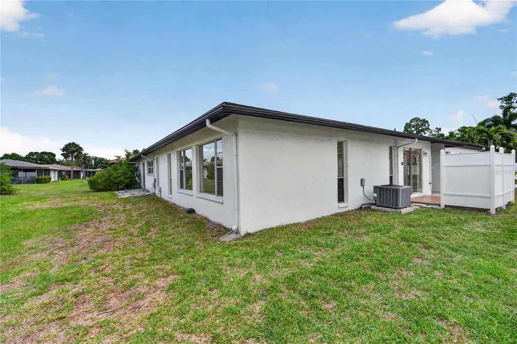 3501 N Village Court Sarasota FL 34231