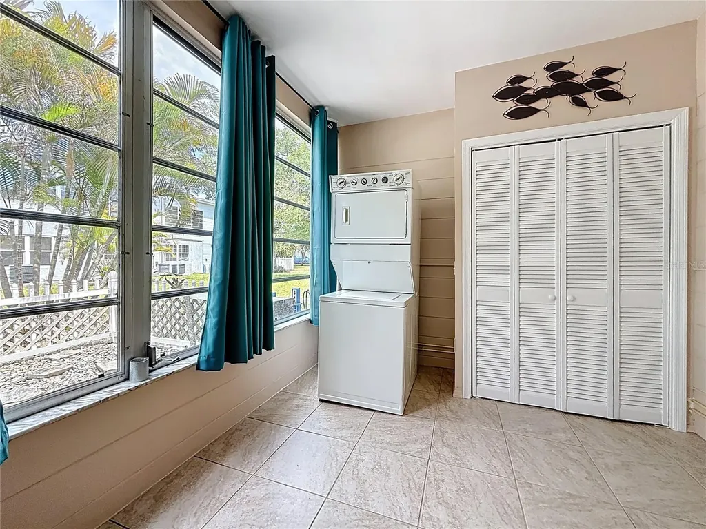 5861 42nd Terrace N Kenneth City FL 33709