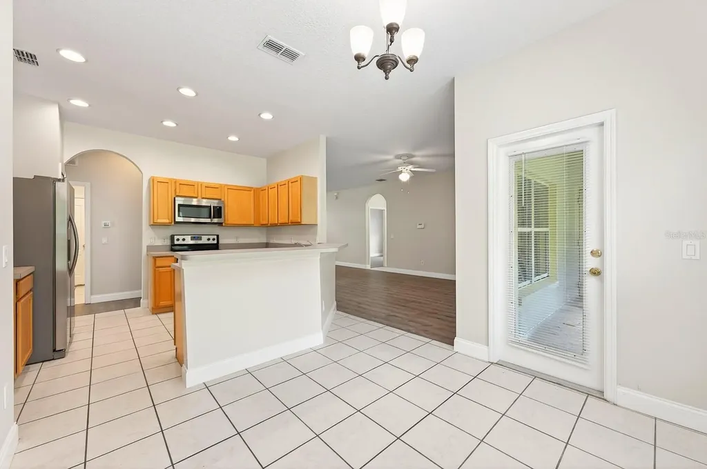 501 Carey Way Orlando FL 32825