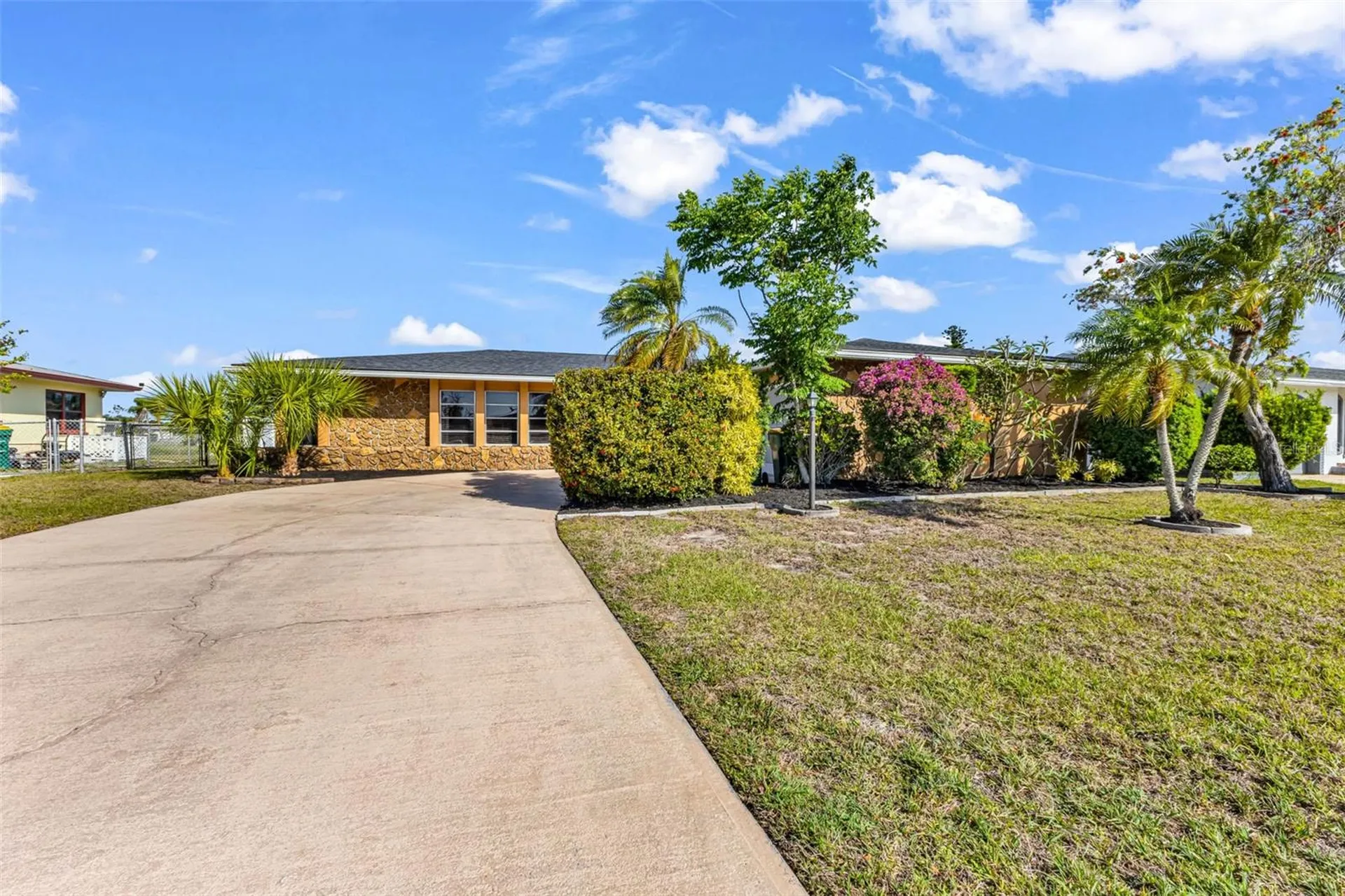 18 Annapolis Lane Rotonda West FL 33947