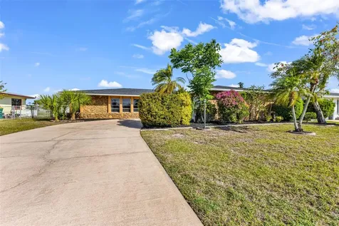 18 Annapolis Lane Rotonda West FL 33947