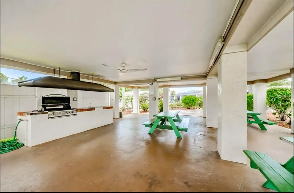 5970 80th Street N St Petersburg FL 33709
