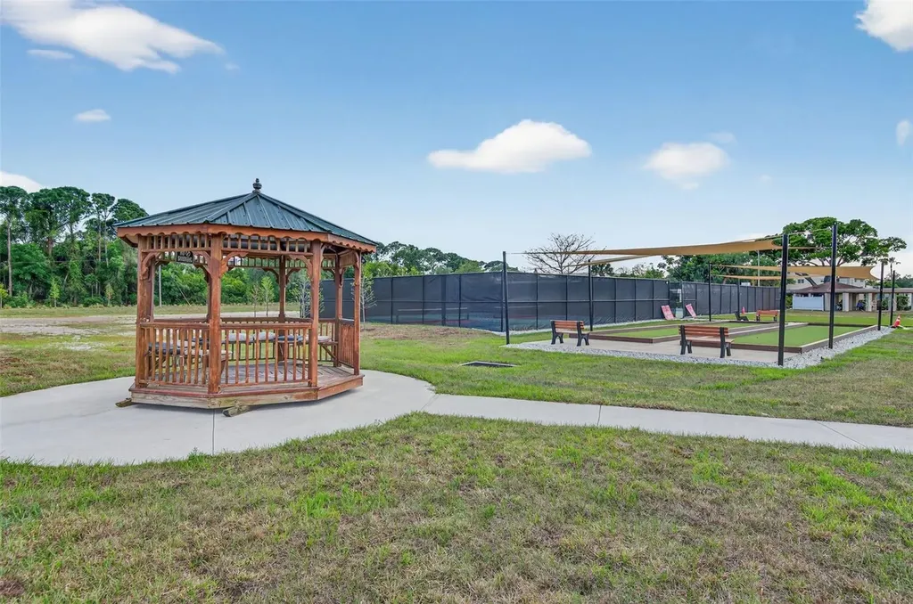 5970 80th Street N St Petersburg FL 33709