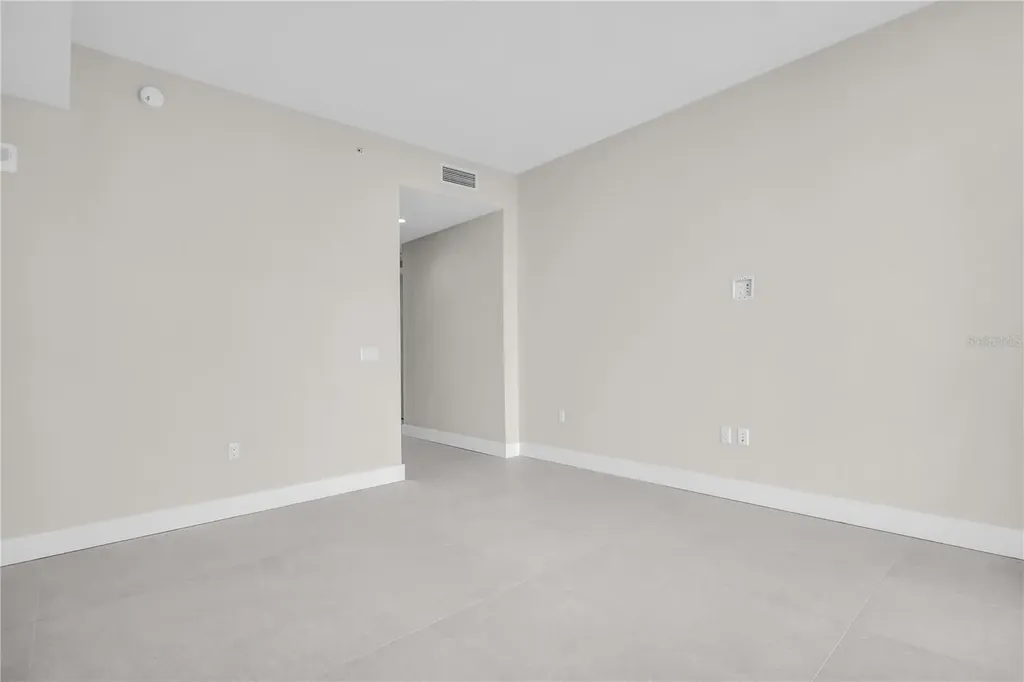 275 1st Avenue S St Petersburg FL 33701