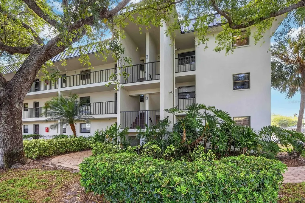 104 Capri Isles Boulevard Venice FL 34292