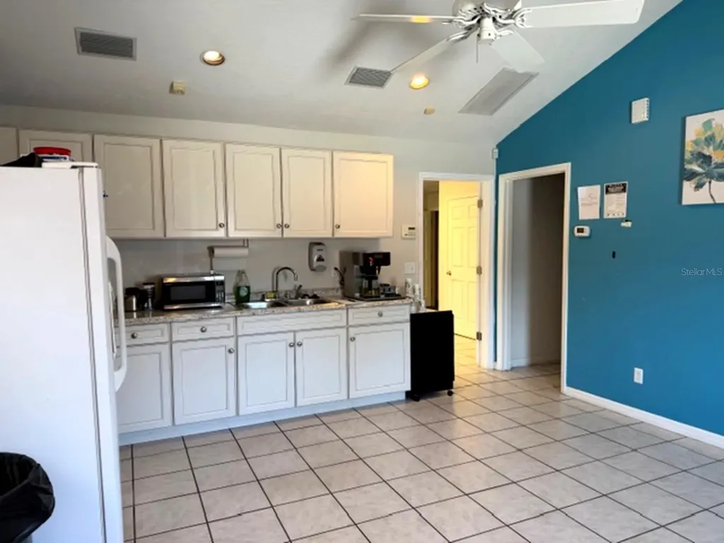 233 12th Street SW Largo FL 33770