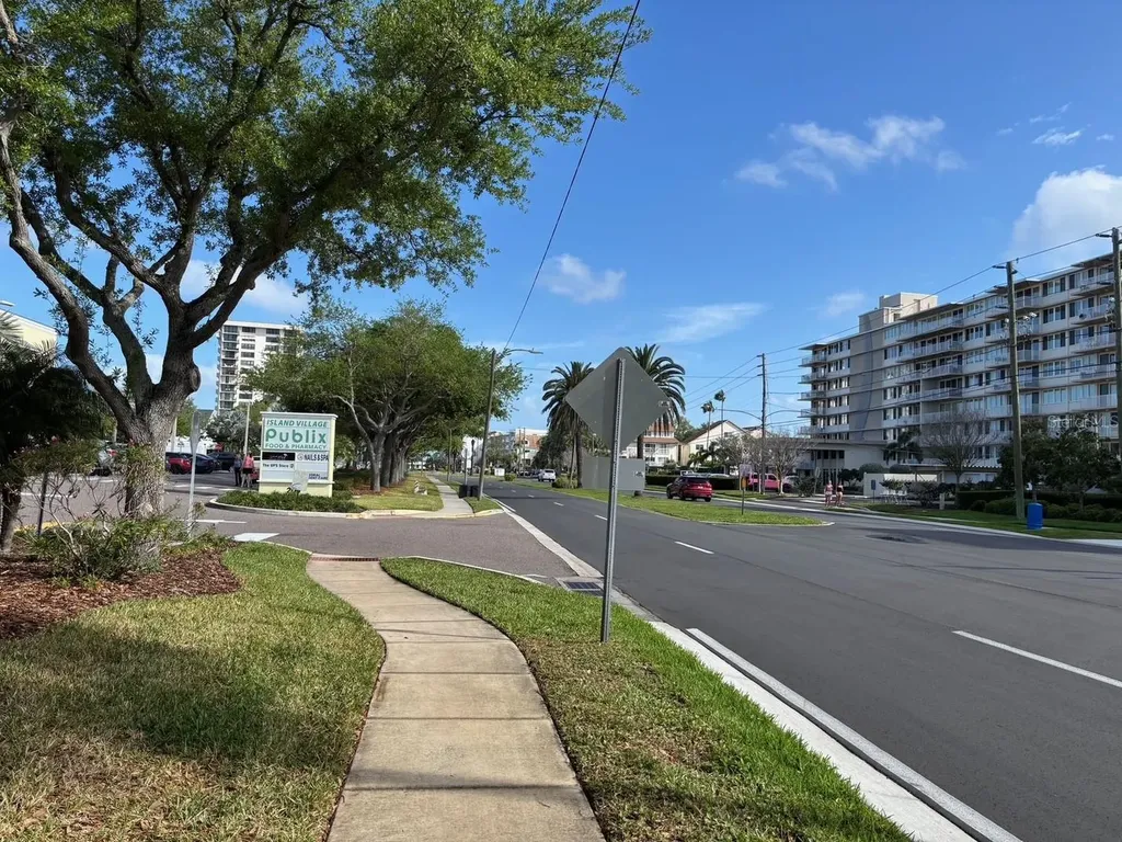 121 Island Way Clearwater Beach FL 33767