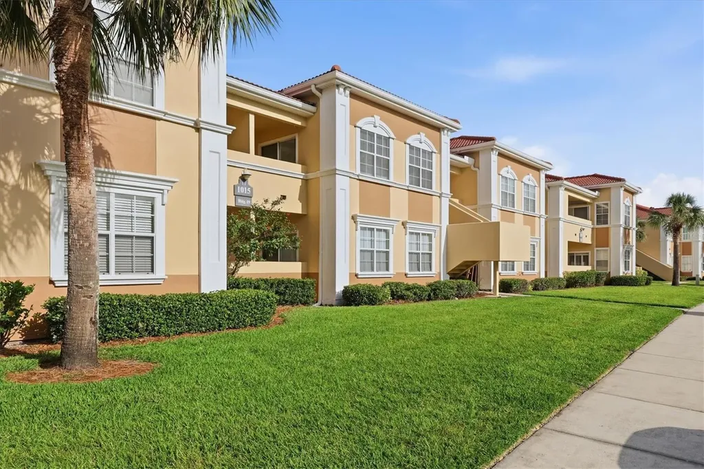 1015 Villagio Circle Sarasota FL 34237