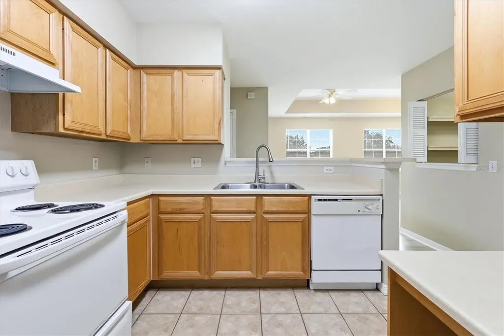 1015 Villagio Circle Sarasota FL 34237