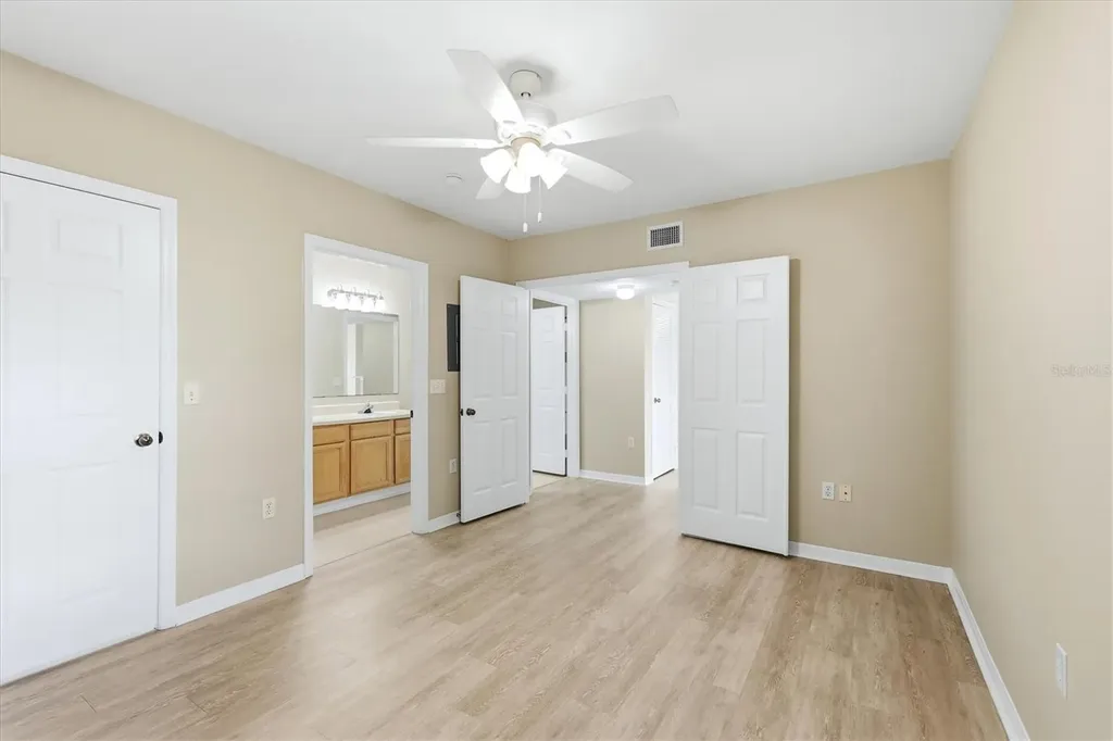 1015 Villagio Circle Sarasota FL 34237