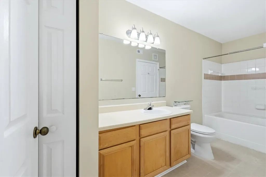 1015 Villagio Circle Sarasota FL 34237