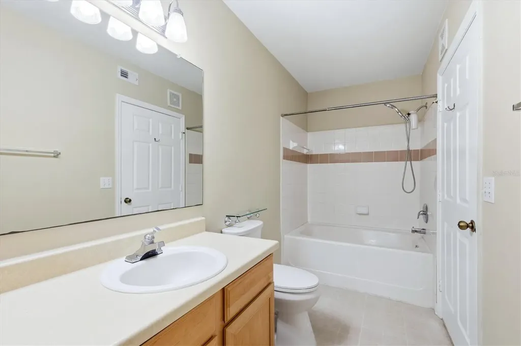 1015 Villagio Circle Sarasota FL 34237