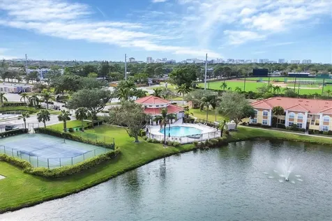 1015 Villagio Circle Sarasota FL 34237