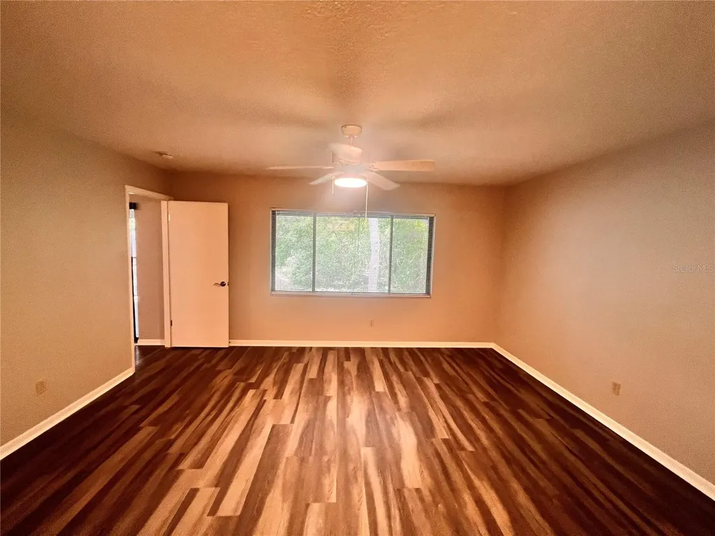 17 Escondido Circle Altamonte Springs FL 32701
