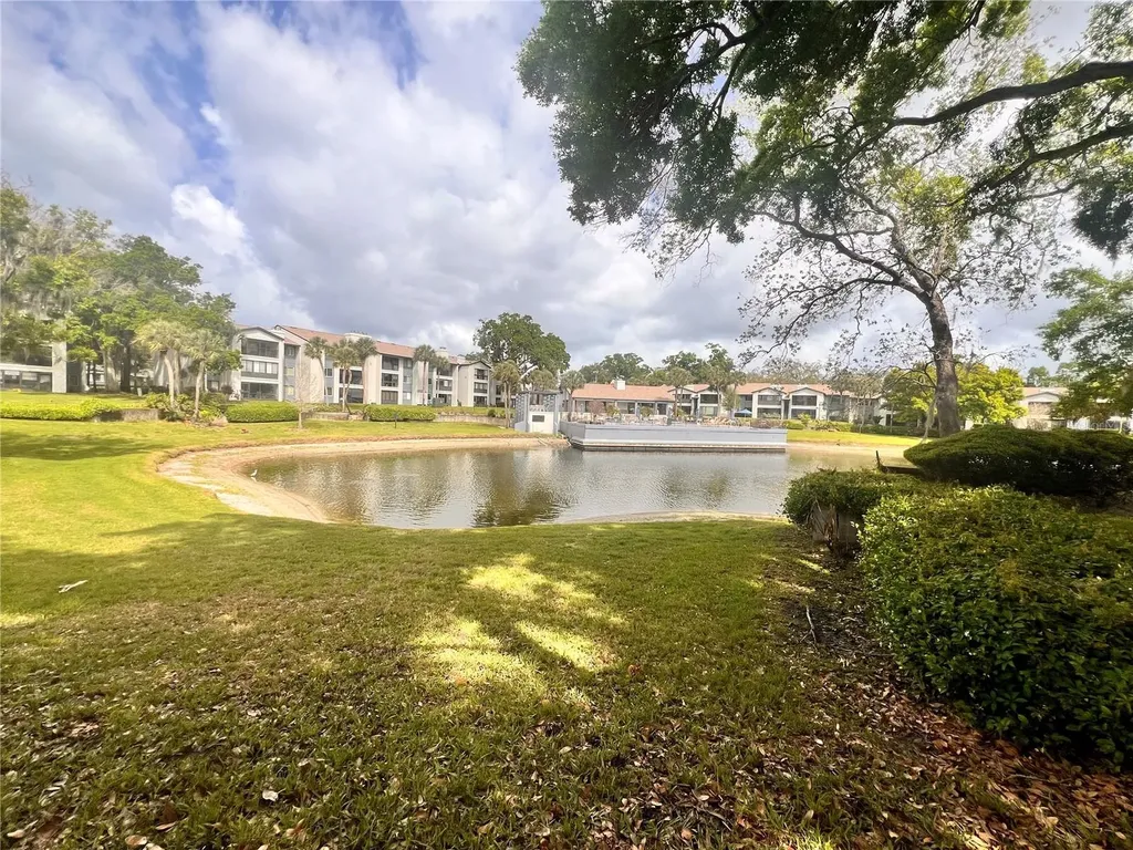 17 Escondido Circle Altamonte Springs FL 32701