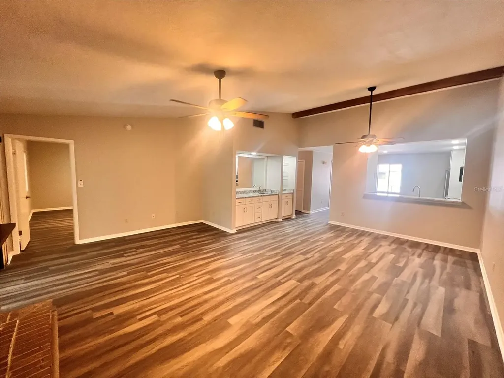 17 Escondido Circle Altamonte Springs FL 32701