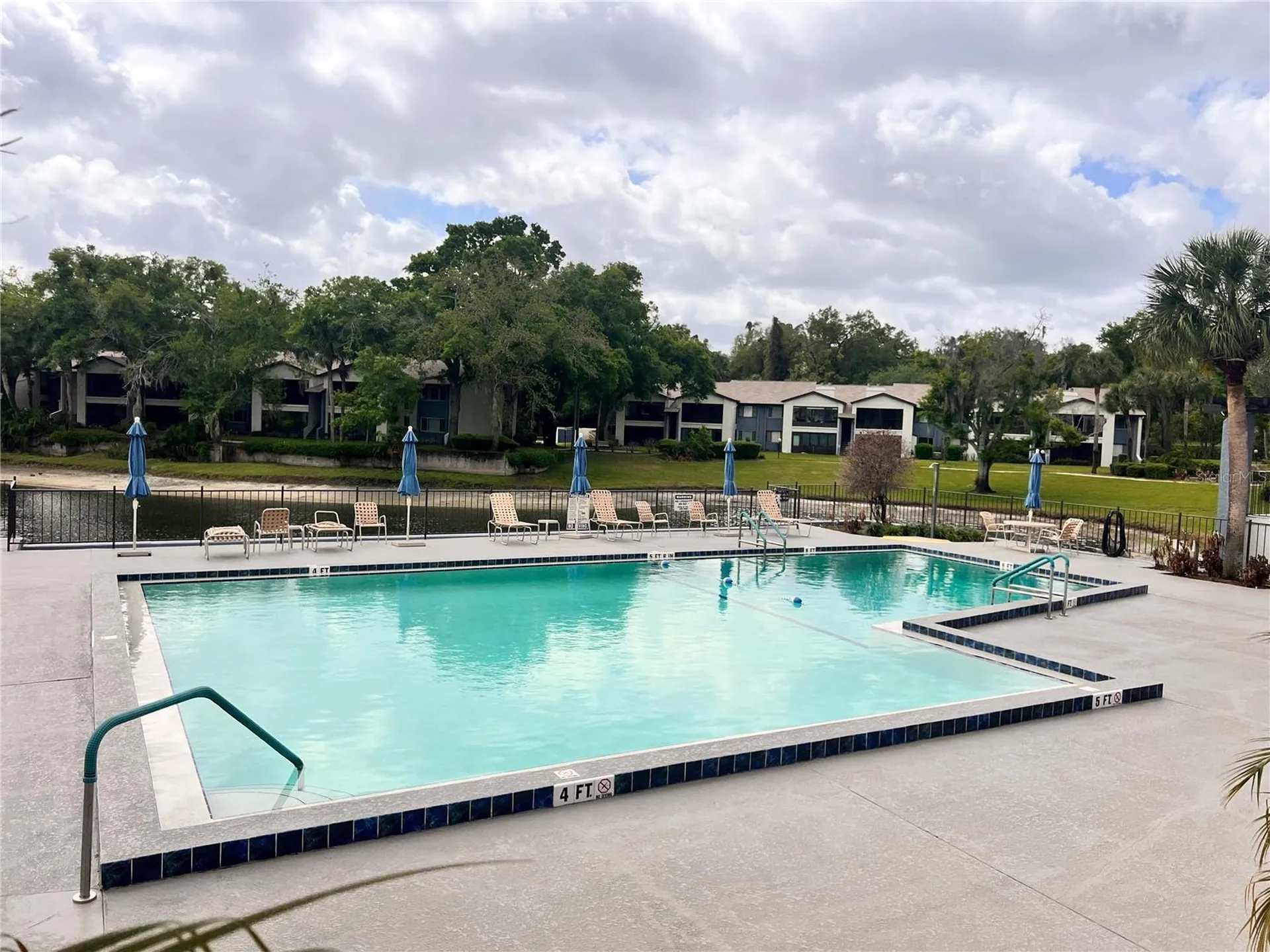 17 Escondido Circle Altamonte Springs FL 32701
