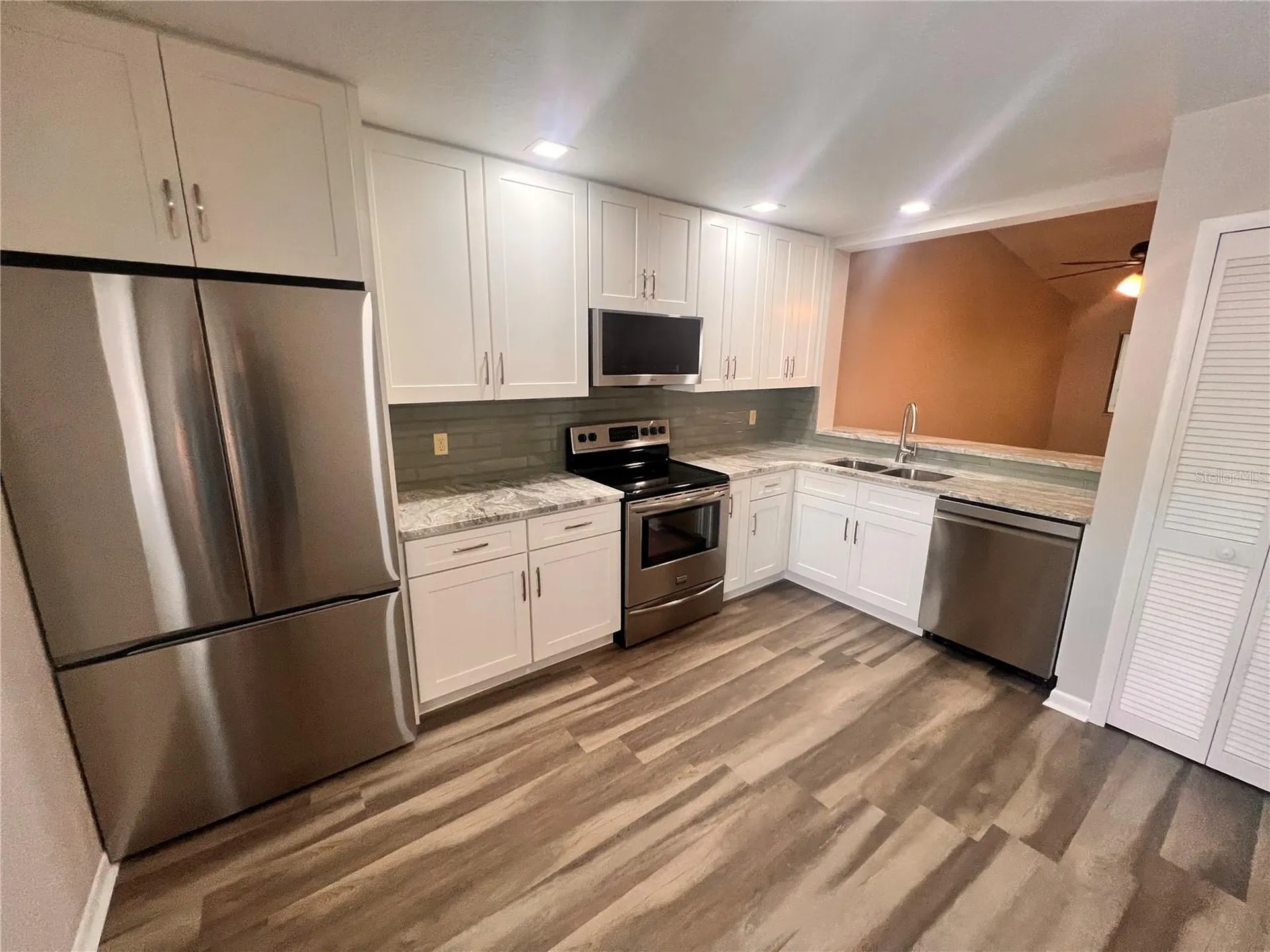 17 Escondido Circle Altamonte Springs FL 32701