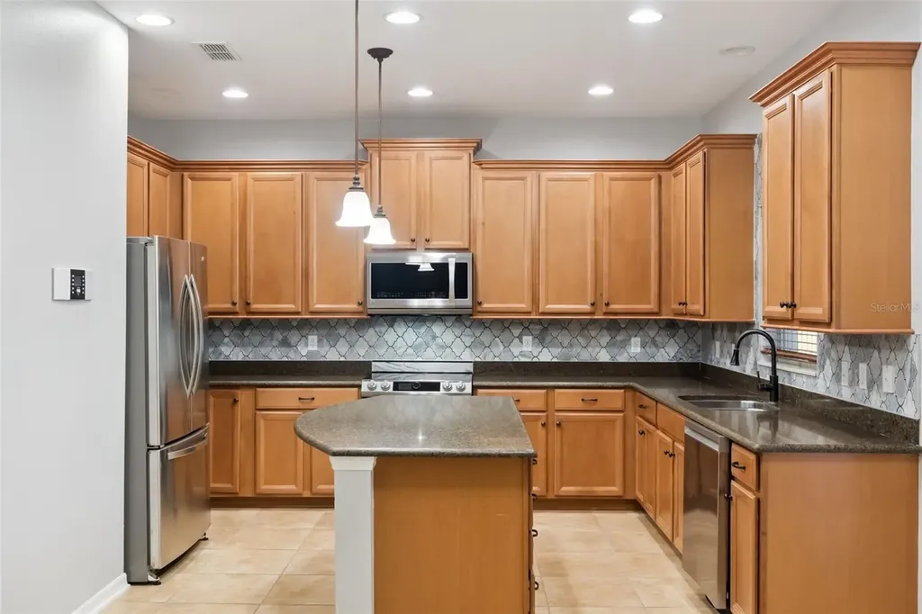 2319 Carnation Hill Court Orlando FL 32820