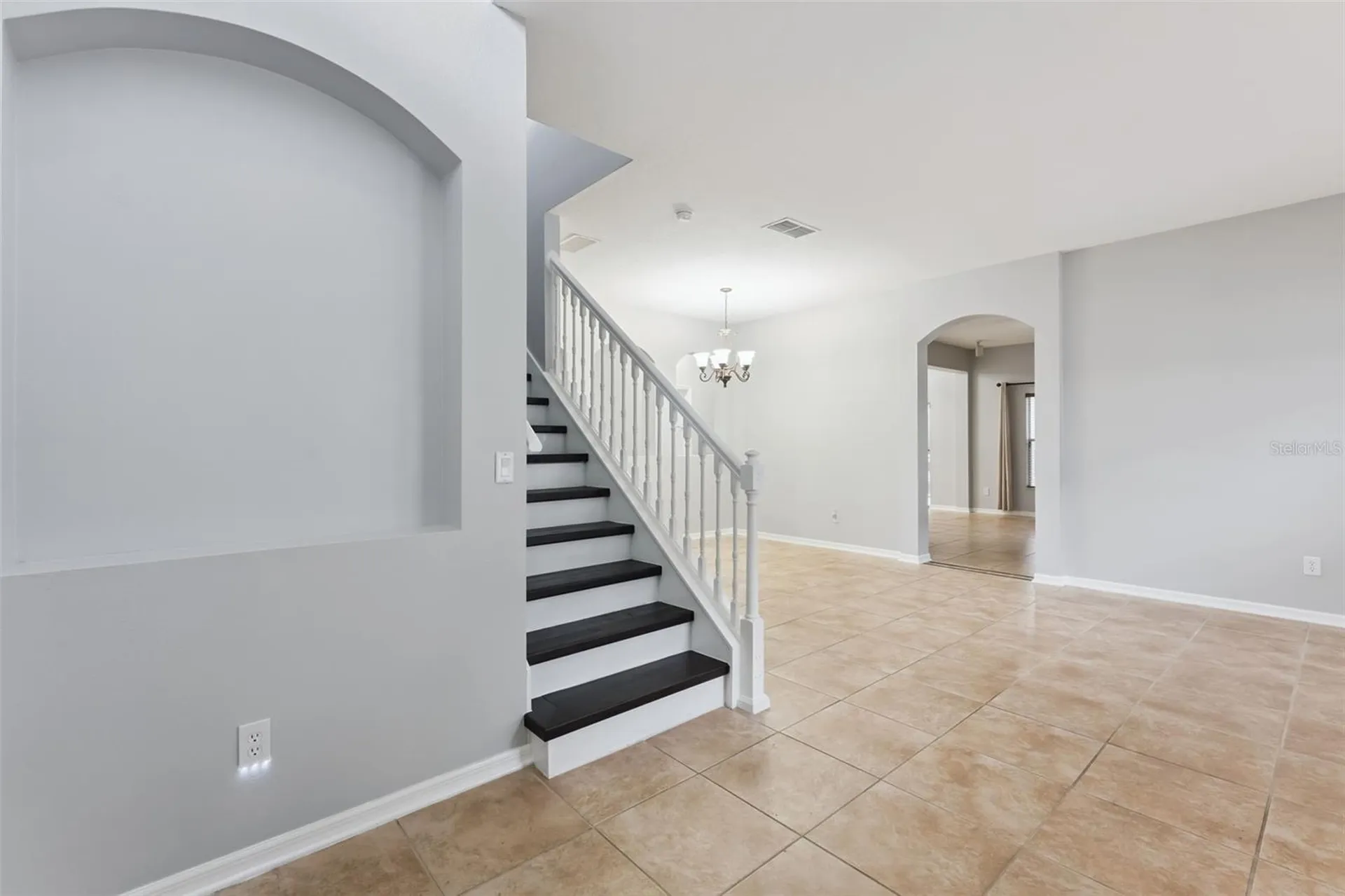 2319 Carnation Hill Court Orlando FL 32820