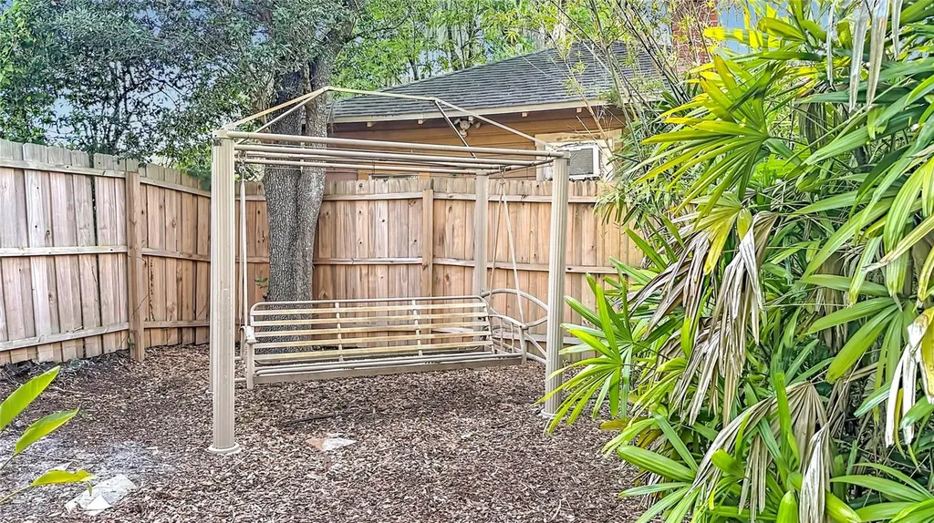 1620 Park Lake Street Orlando FL 32803