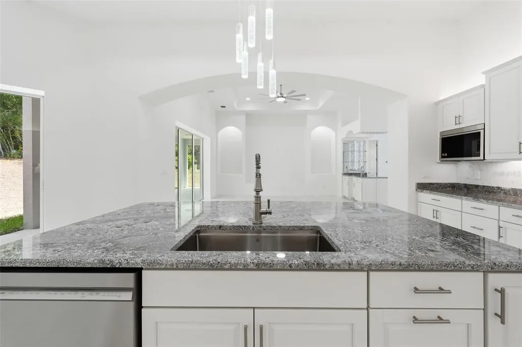 421 W Chase Street Hernando FL 34442
