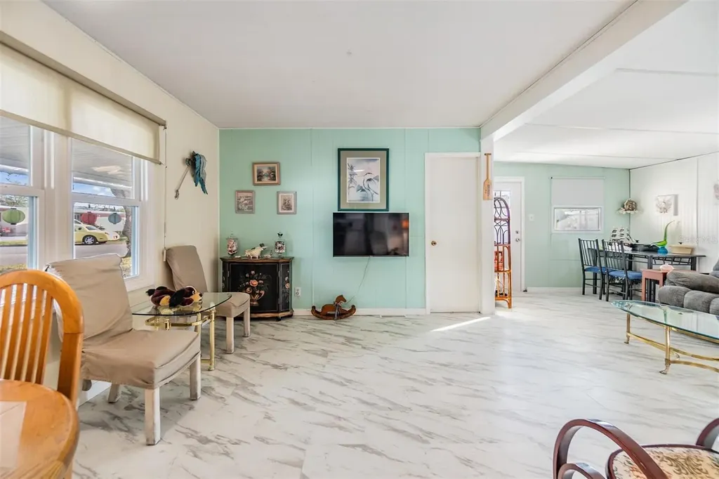 37321 8th Avenue Zephyrhills FL 33542